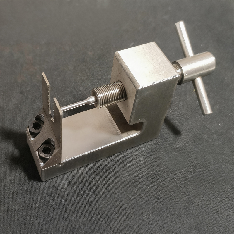 Extractor de neumáticos de ace - Tamiya Model Mini 4Wd reseña y precio